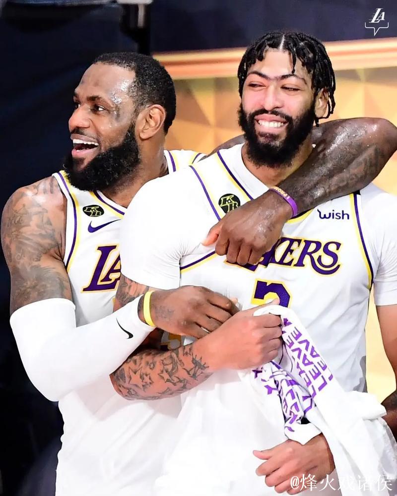 詹姆斯32+14+10浓眉31+9 湖人力克国王三连胜