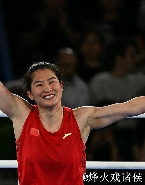 全运会拳击比赛:奥运冠军李倩晋级八强 全运会拳击比赛:奥运冠军李倩晋级八强