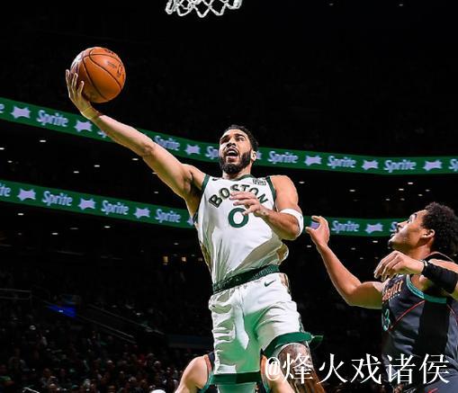 塔图姆34+10绿军险胜雄鹿3连胜 76人力克魔术 塔图姆34+10绿军险胜雄鹿3连胜 76人力克魔术